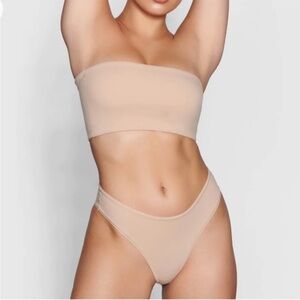 NWT Skims Fits Everybody Bandeau, Mica, Medium
